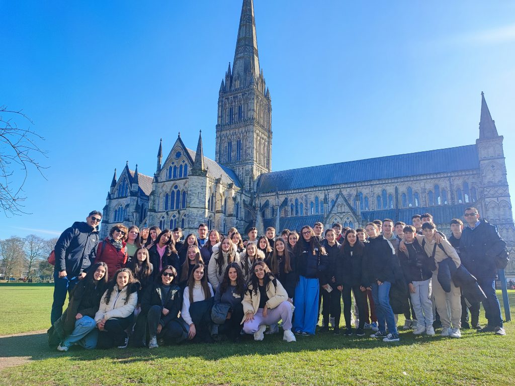 12 PROGRAMA DE INMERSION LINGUISTICA PARA GRUPOS ESCOLARES EN REINO UNIDO E IRLANDA